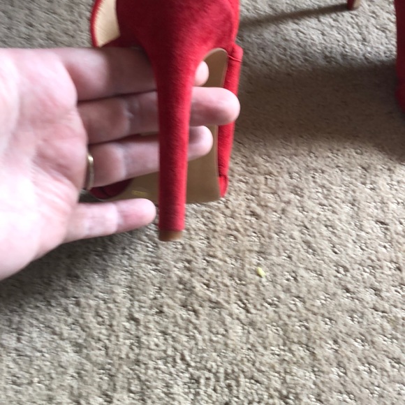 Shoes - Picture 5 of 5